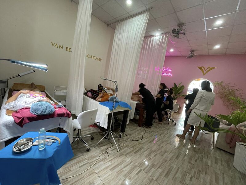 Địa chỉ học massage toàn thân ở Nha Trang uy tín? Vân Beauty Spa & Academy có thể được cân nhắc