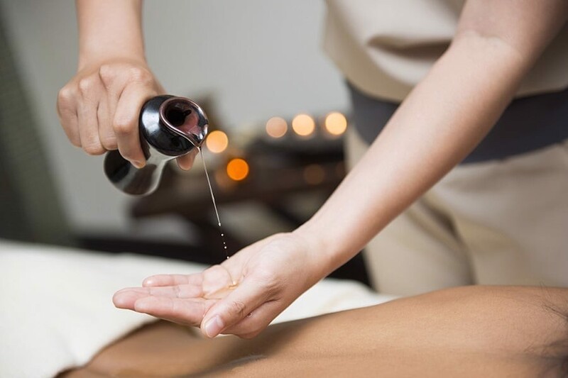 Học viên đăng ký học massage body Phan Phiết sẽ được hỗ trợ đồ nghề học tập, rèn luyện tác phong làm việc chuyên nghiệp ngay từ đầu