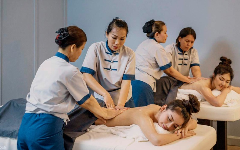Dịch vụ massage, đặc biệt là massage toàn thân có thể hạn chế nhân viên ở độ tuổi 40 bởi vấn đề thể lực