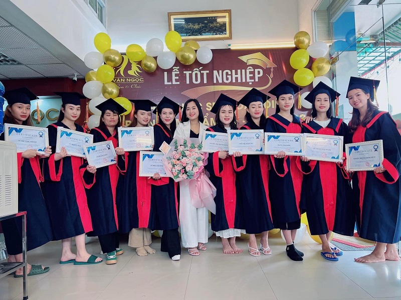 Văn Ngọc Spa cùng hầu hết các trung tâm đào tạo spa chuyên nghiệp ở Nha Trang đều cấp chứng nhận học nghề cho học viên