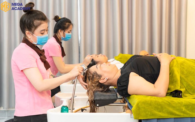 Top địa chỉ dạy học gội đầu dưỡng sinh Quảng Trị chất lượng Một lớp học gội đầu dưỡng sinh ở Quảng Trị tại Vo Thu Thao chỉ nhận 2 học viên