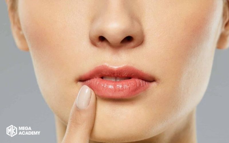 Có nên dặm lại môi lần 3 không? Xăm môi nhiều lần hại gì? Đôi môi bạn sẽ bị mất đi vẻ đẹp tự nhiên