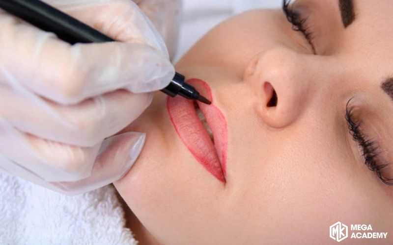 Có nên dặm lại môi lần 3 không? Xăm môi nhiều lần hại gì? Vì sao nhiều người phải dặm môi nhiều lần?