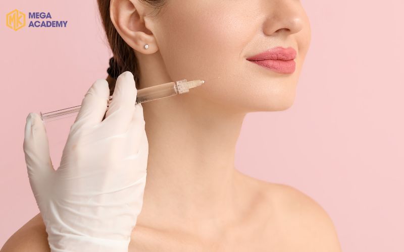 Phun môi Candy Lips là gì? Giá bao nhiêu? Ai nên thực hiện? Lưu ý vệ sinh môi sau khi thực hiện phun môi Candy Lips