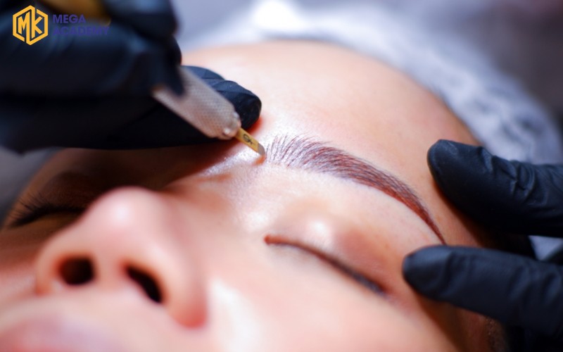 Điêu khắc chân mày Microblading: Ưu nhược điểm và chi phí Quy trình thực hiện điêu khắc lông mày Microblading