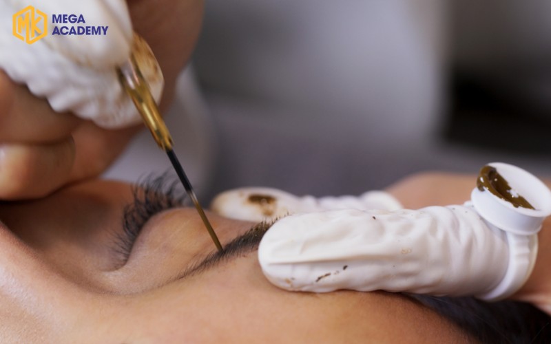 Điêu khắc lông mày Phibrows: ưu nhược điểm và chi phí Ưu điểm của điêu khắc mày phibrows
