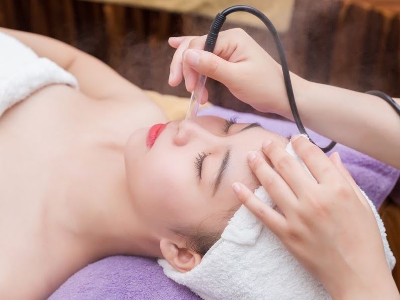 Không có bằng cấp 2 thì làm nghề gì để có thu nhập tốt? Không có bằng cấp 2 thì làm nghề gì để có thu nhập tốt? Chăm sóc sức khỏe và sắc đẹp là một trong những nghề được quan tâm nhất