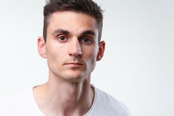 Lông mày xoáy là tốt hay xấu?