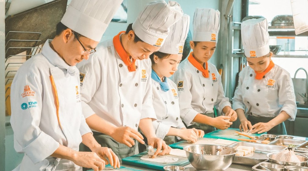 nên học nghề gì cho nam không bằng đại học